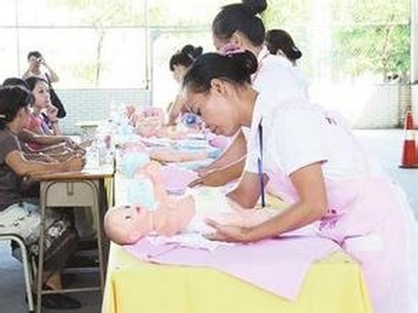 在菏澤市東華職業培訓學校學習家政護理專業靠譜嗎？